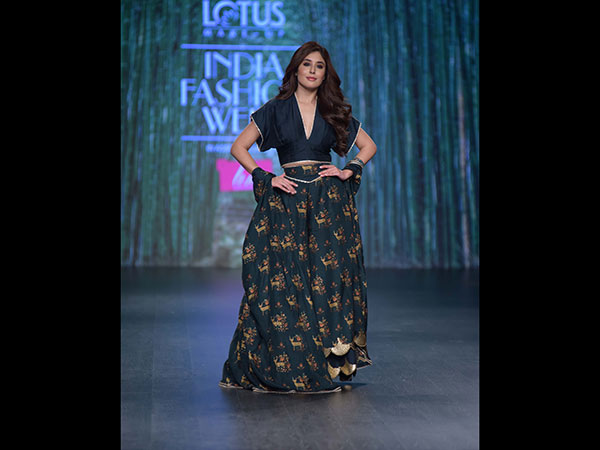 Kritika Kamra Mitron Kritika Kamra Mitron