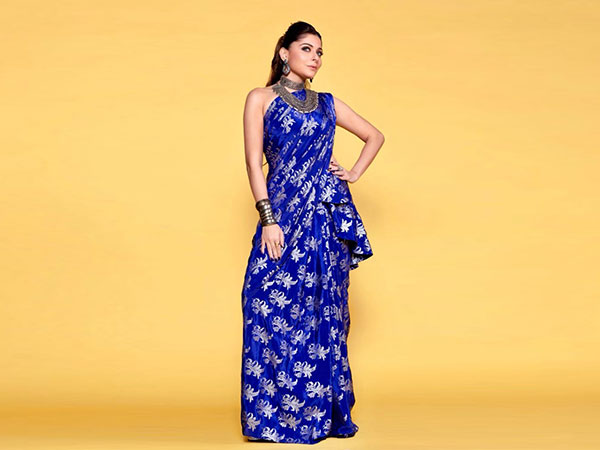 Kanika Kapoor Style