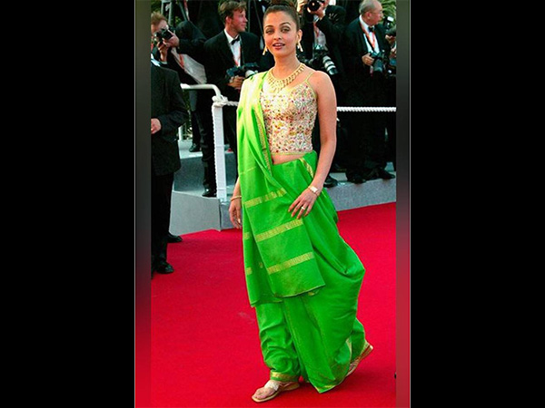 2003 (Look 1): In A Neeta Lulla Sari