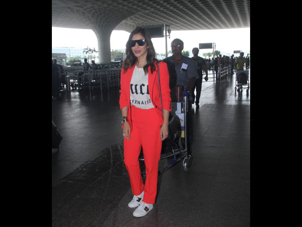 Sophie Choudry Airport Look