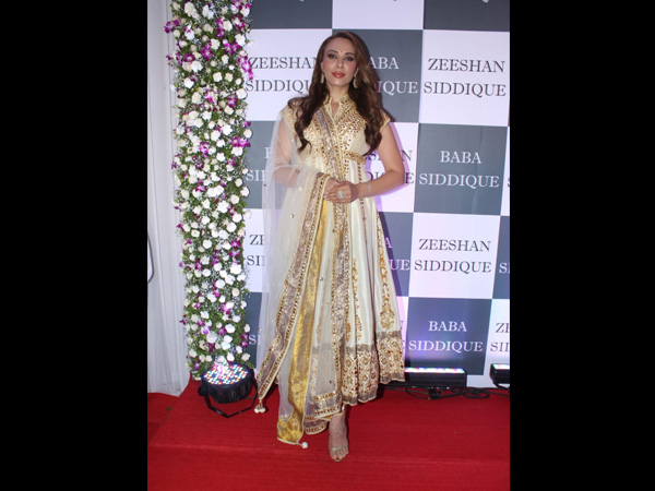 Divas At Baba Siddiques Party