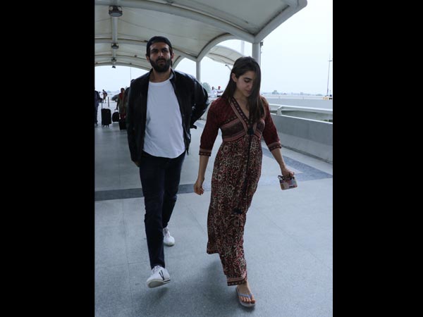 Sara Ali Khan Airport Look