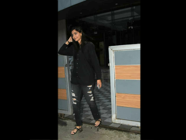  Sonam Kapoor Ahuja Fashion