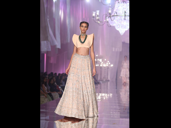  Manish Malhotra LFW 2019