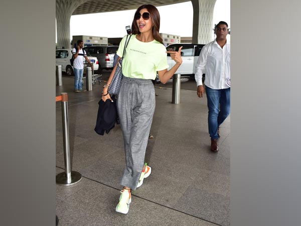 Bollywood Actresses Airport Looks