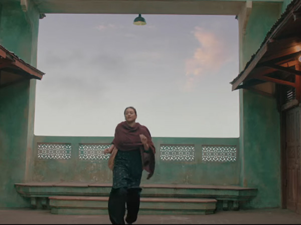 Sonakshi Sinha Khandaani Shafakhana