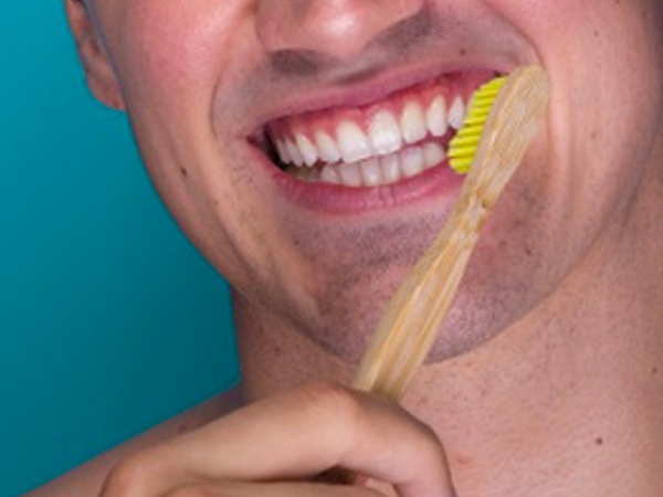 how to brush your teeth