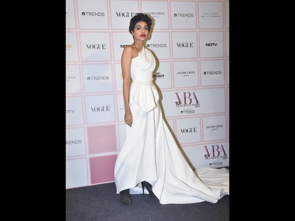 Best And Worst Dressed Celebs