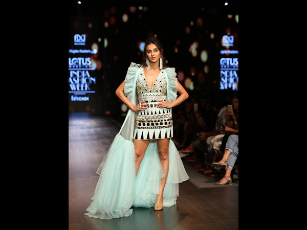 Shibani Dandekar Showstopper 