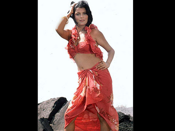 Zeenat Aman Style