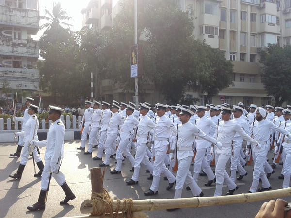 8 Brave Indian Navy Officials 8 Brave Indian Navy Officials