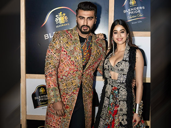 Janhvi Kapoor Arjun Kapoor Anamika Khanna