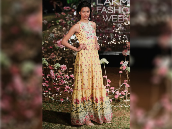 Outfits with rose patterns