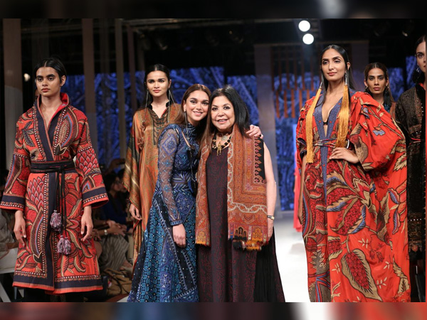 Aditi Rao Hydari Lakme Fashion Week