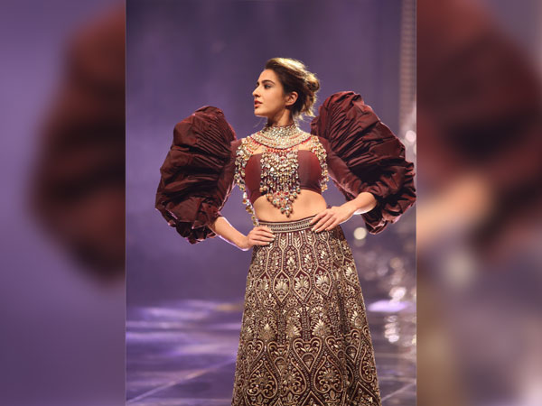 Sara Ali Khan Fashion Sara Ali Khan Fashion