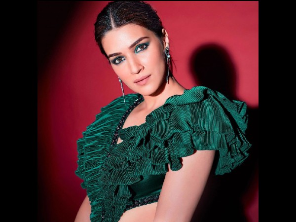 Kriti Sanon At Zee Cine Awards 2020