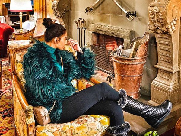 Erica Fernandes In Not-So-Casual Outfit