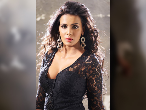 South Diva Meera Mitun In A Black Gown