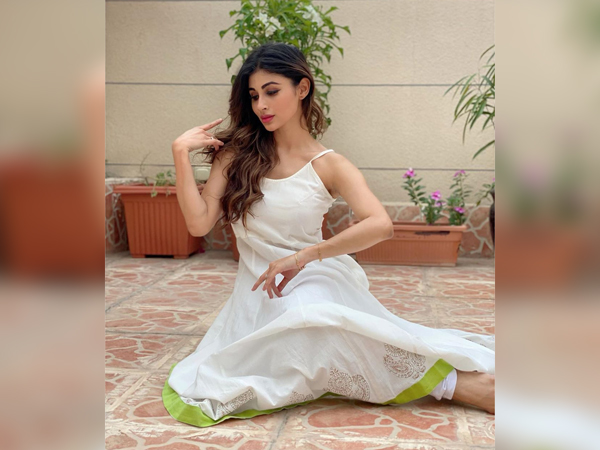 Mouni Roy Doing Kathak In A White Ensemble