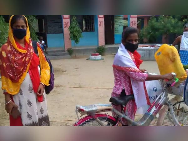 Girl Cycles For 1,200 KM To Reach Bihar