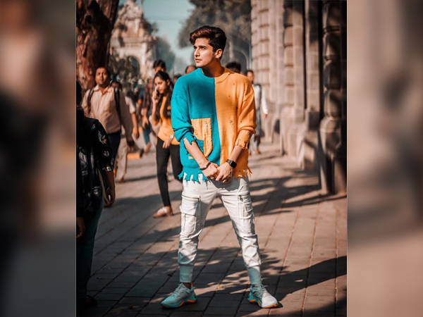 Bhavin Bhanushali In A Dual-Toned Tee And White Jeans