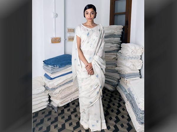 Capricorn Sarees according to zodiac sign