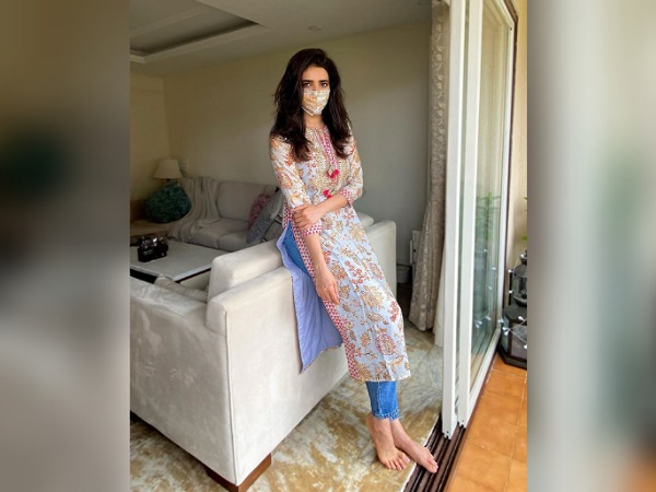 Karishma Tanna’s Printed Kurti And Mask