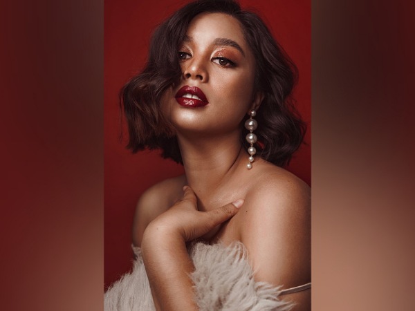 Pearl drop earrings For Medium Hair