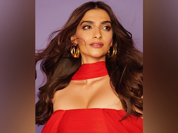 Double hoops For Medium Hair