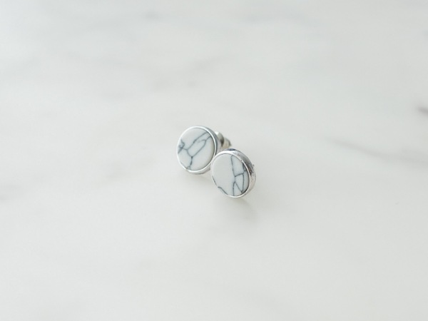 Stud Earrings for short hair