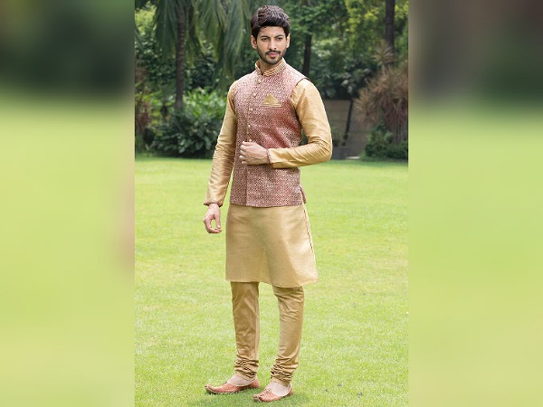 Traditional Dresses Of Men In India-Kurta Jacket