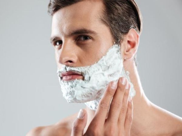 2. Apply A Hydrating Shaving Cream