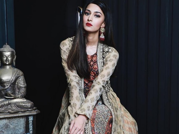 Erica Fernandes In A Pretty Anarkali Erica Fernandes In A Pretty Anarkali