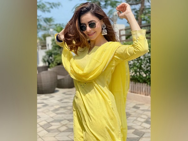 Aamna Sharif Fashion