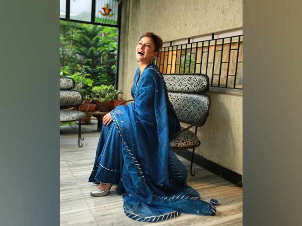 Urvashi Dholakia In A Dark-Blue Ethnic Suit