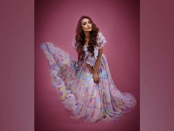 Surbhi Jyoti In Western Lehenga Set