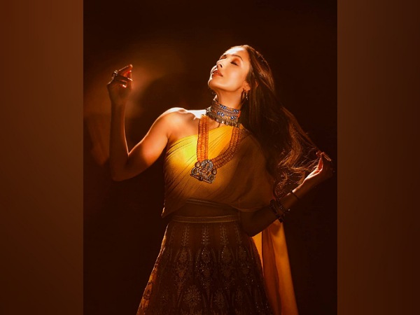 Malaika Arora In Designer Yellow Lehenga