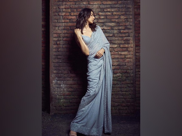 Rakul Preet Singh In A Sequin Blue Saree