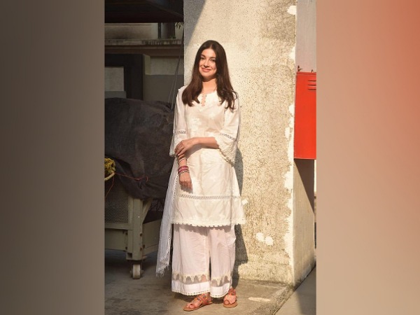 Divya Khosla Kumar Tere Aankhon Mein