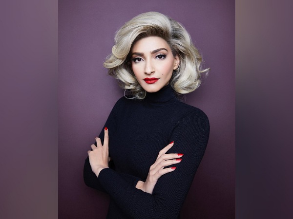 Sonam Kapoor In Marilyn Monroe’s Look