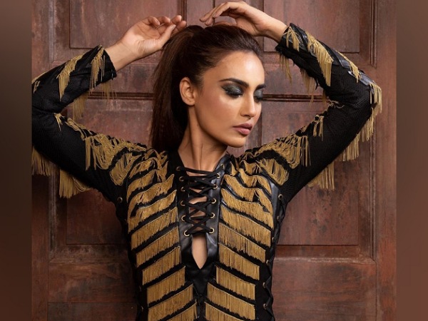 Surbhi Jyoti’s Blue Eye Make Up Look