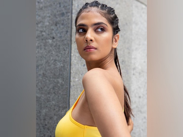 Malavika Mohanan’s Dutch Braid Hairstyle