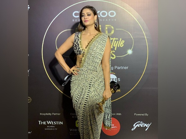 Shweta Tiwari In A Saree At Gold Awards