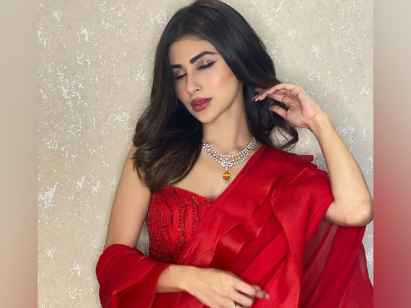 Mouni Roy’s Party Make-Up Look