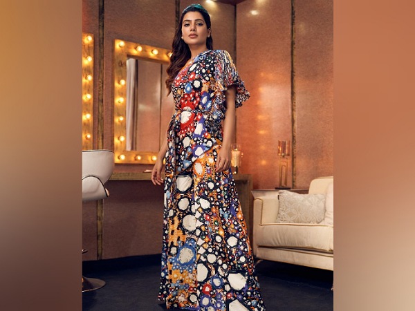 Samantha Akkineni In Graphic Printed Separates