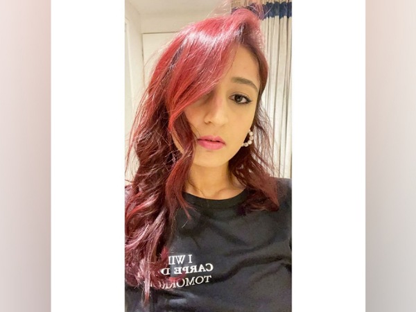 Dhvani Bhanushali Dyes Her Hair Red