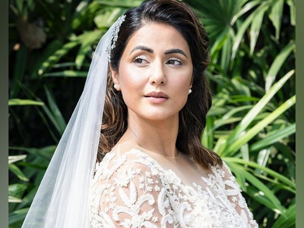 Hina Khan’s Makeup And Hairstyle