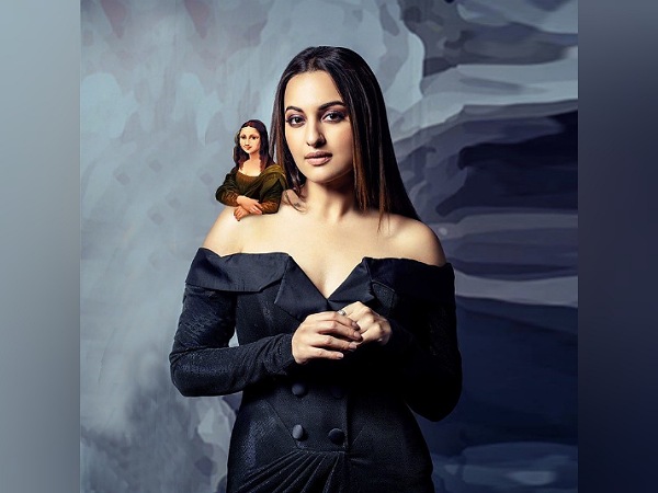 Sonakshi Sinha In A Black Dress