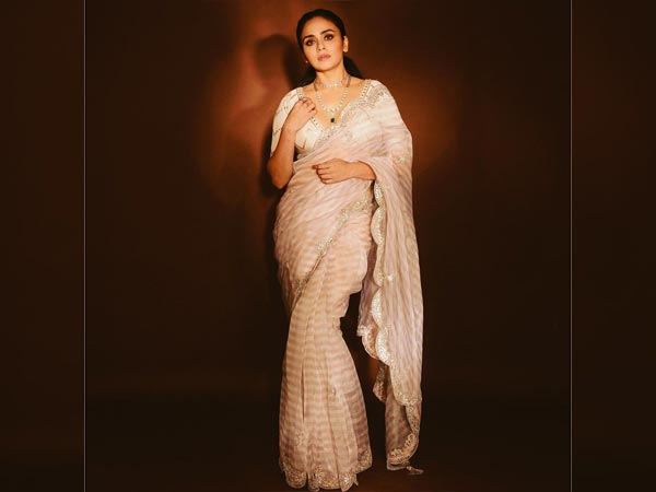 Amruta Khanvilkar Amruta Khanvilkar
