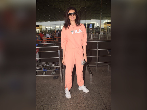 Karishma Tanna In A Peach Jumpsuit At The Airport Karishma Tanna In A Peach Jumpsuit At The Airport